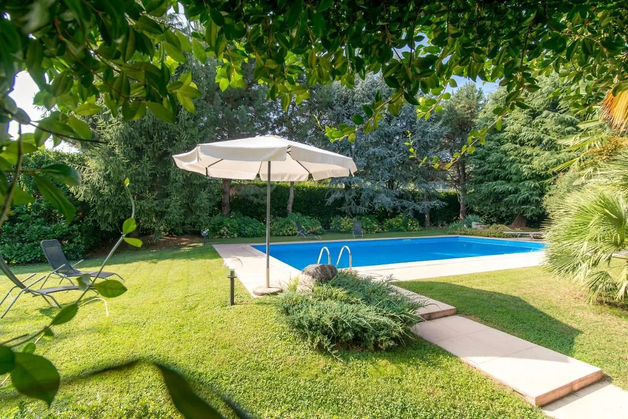 B&B 3 Tigli Maslianico 3*,