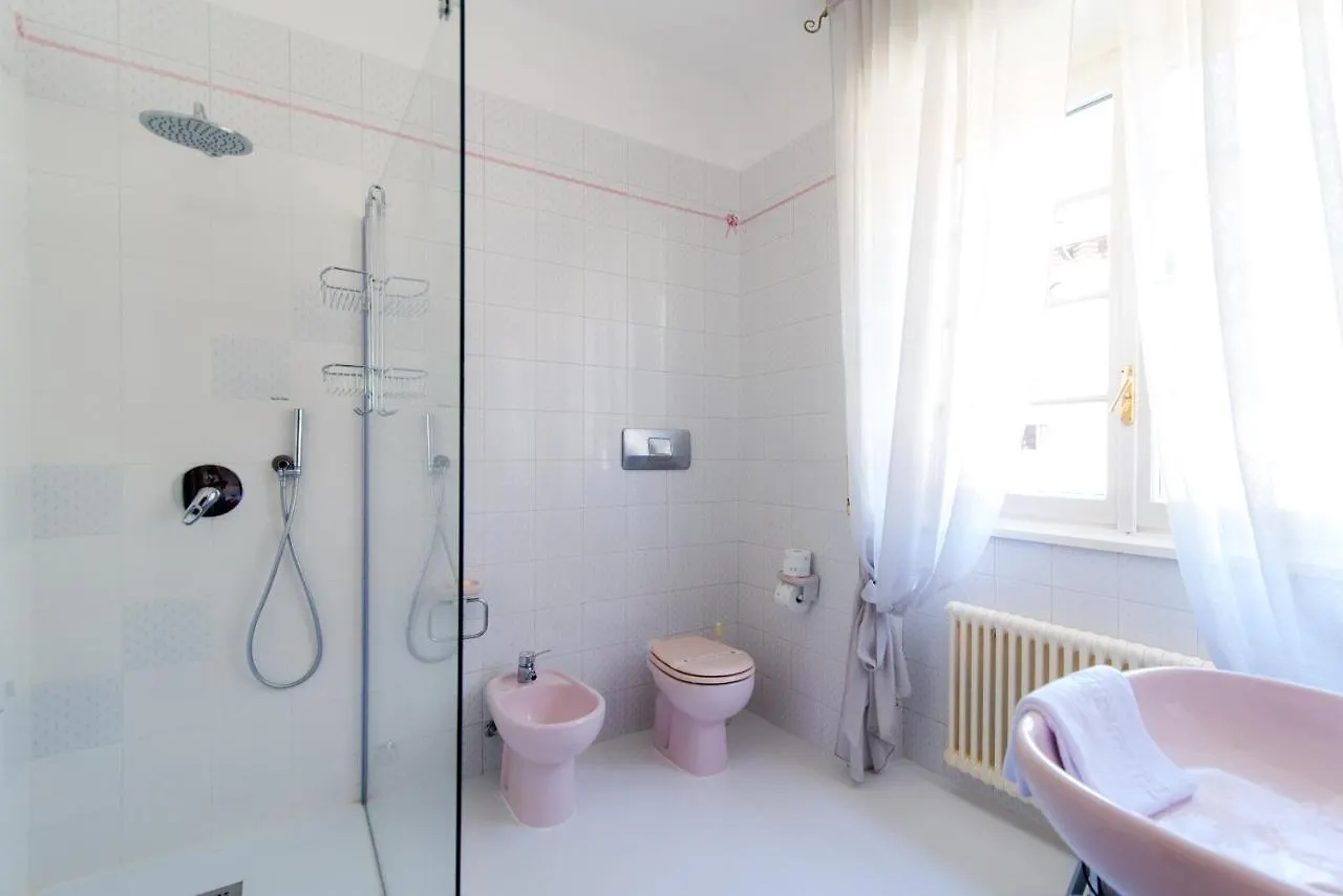 B&B 3 Tigli Maslianico Bed & Breakfast