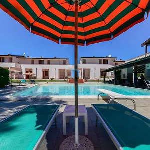 https://elba-island-resort-pool-tennis.it-tuscanyhotel.com