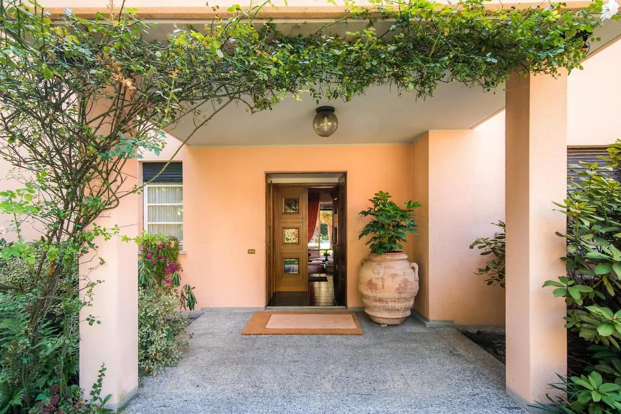 B&B 3 Tigli Maslianico Bed & Breakfast